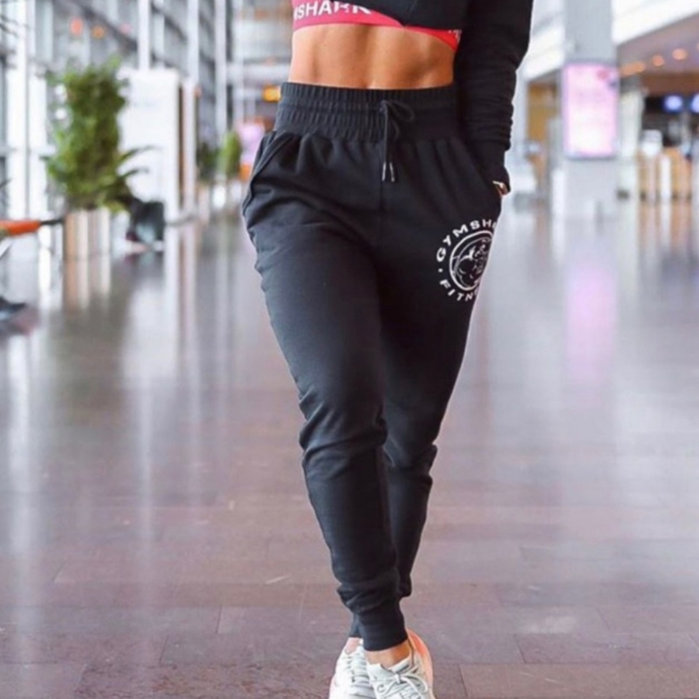 Gymshark Fitness black jogger sweatpants